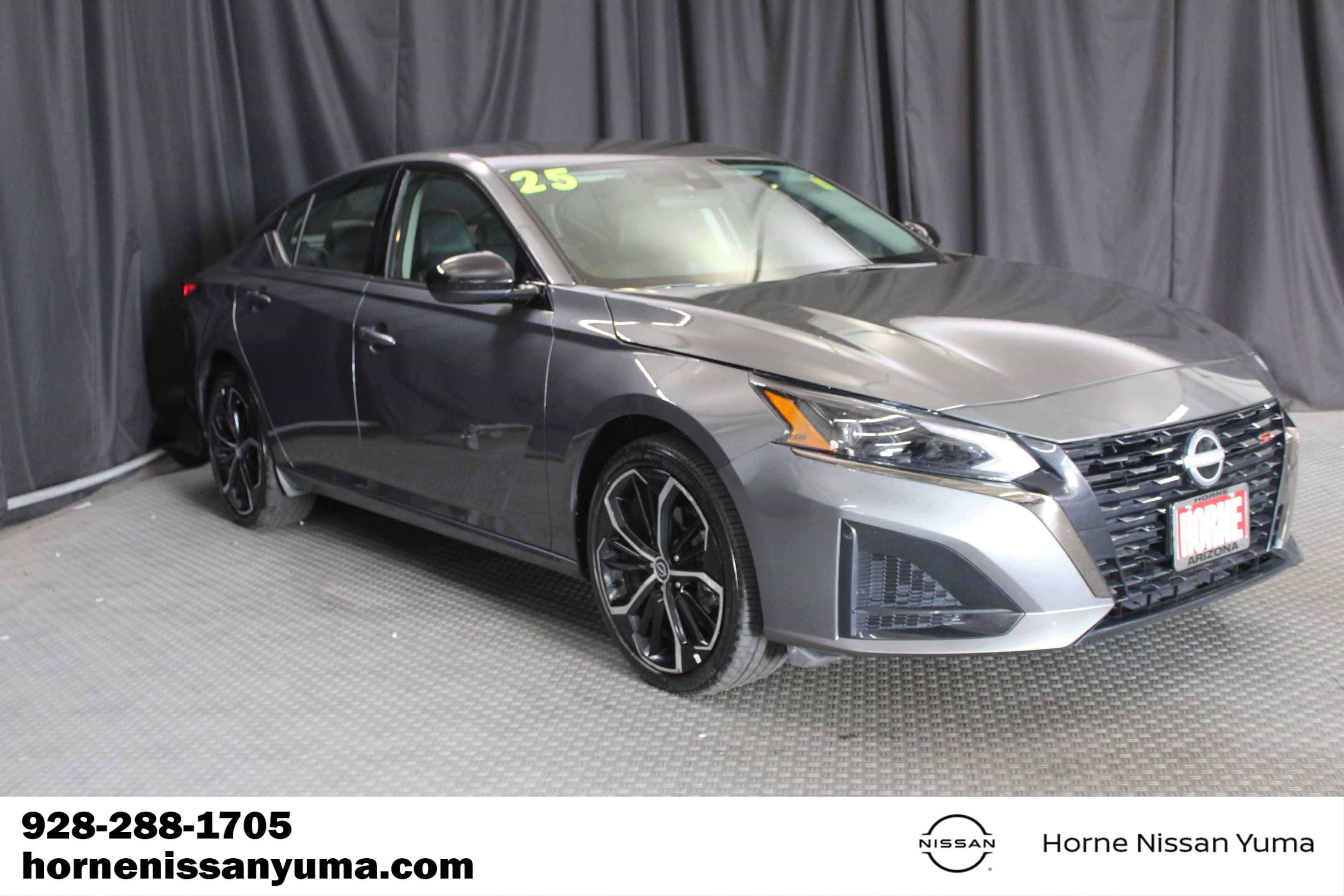 Used 2025 Nissan Altima 2.5 SR AWD/4WD image 1