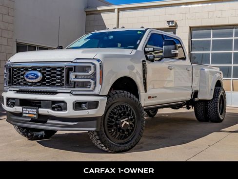 Used 2025 Ford F350 Platinum image 5