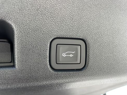 New 2025 GMC Acadia Elevation FWD image 27