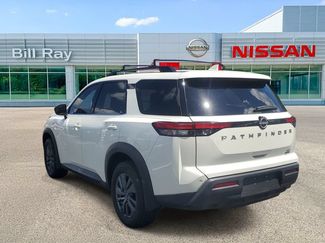 Used 2022 Nissan Pathfinder SV FWD video 3