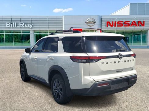Used 2022 Nissan Pathfinder SV FWD image 3