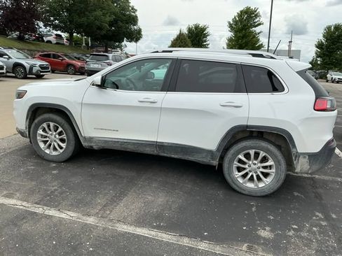 Used 2019 Jeep Cherokee Latitude w/ Popular Appearance Group AWD/4WD image 9