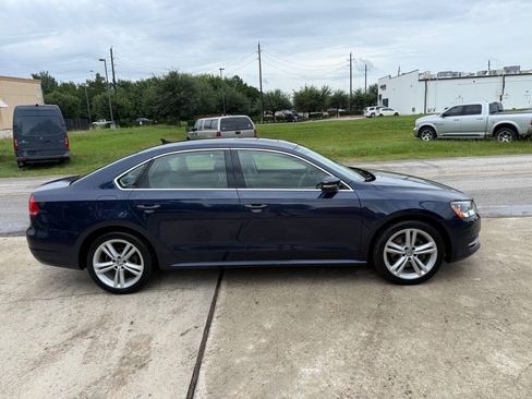 Used 2015 Volkswagen Passat TDI SE FWD image 5