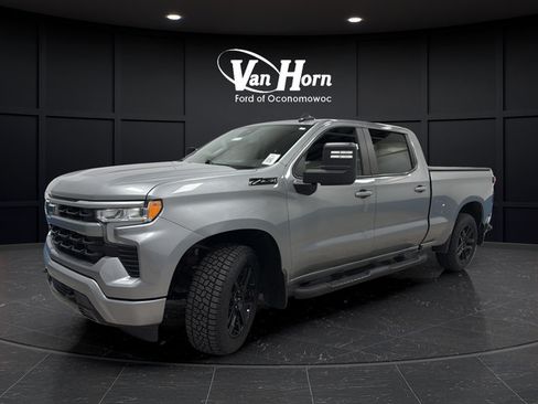 Used 2023 Chevrolet Silverado 1500 RST w/ True North Edition Plus AWD/4WD image 3