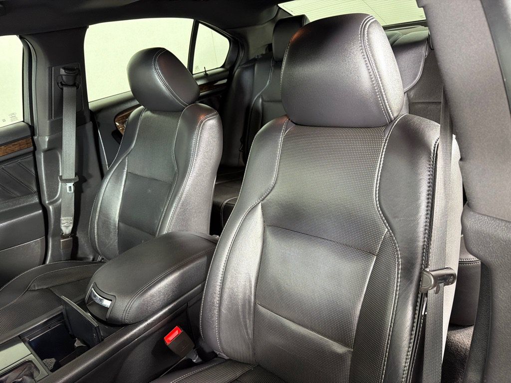 Used 2019 Ford Taurus Limited FWD image 13