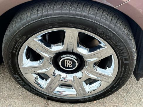 Used 2012 Rolls-Royce Ghost RWD image 17