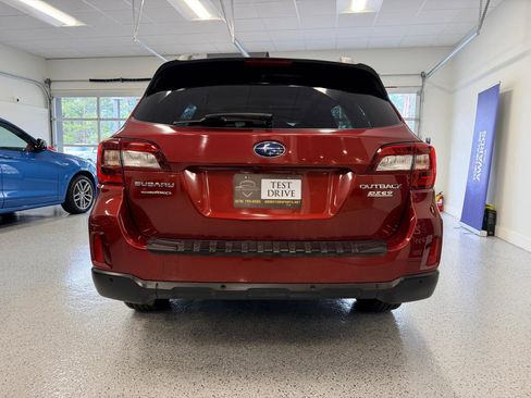 Used 2017 Subaru Outback 2.5i Limited image 7
