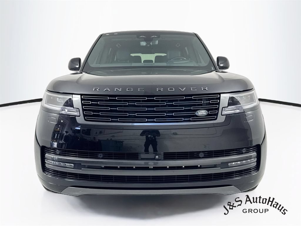 Used 2024 Land Rover Range Rover Long Wheelbase SE AWD/4WD image 2