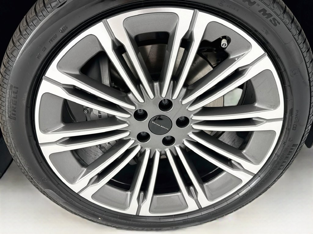 New 2026 Land Rover Range Rover SE AWD/4WD image 30
