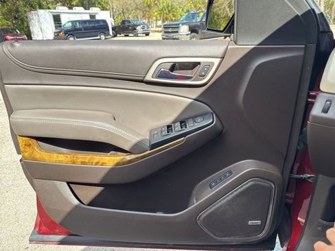 Used 2017 GMC Yukon Denali image 11