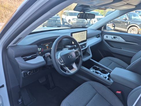 New 2026 Ford Explorer Active image 12