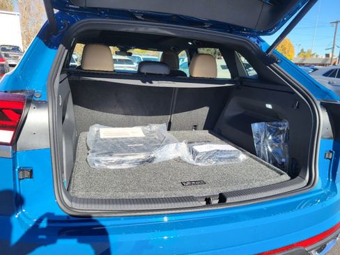 New 2025 Volkswagen Atlas Cross Sport SE image 23