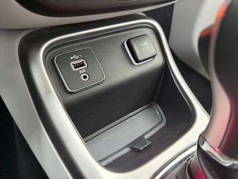 Used 2019 Jeep Compass Latitude w/ Popular Equipment Group FWD image 23