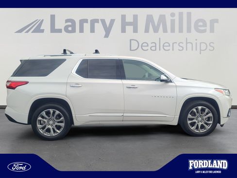 Used 2019 Chevrolet Traverse Premier w/ LPO, Floor Liner Package AWD/4WD image 6