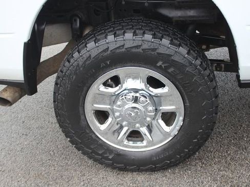 Used 2024 RAM 2500 Tradesman w/ Chrome Appearance Group AWD/4WD image 32