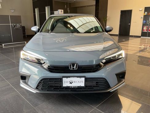 Used 2023 Honda Civic EX image 2