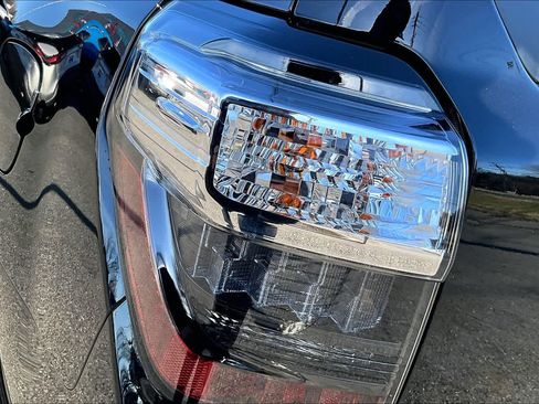 Used 2024 Toyota 4Runner SR5 Premium image 28