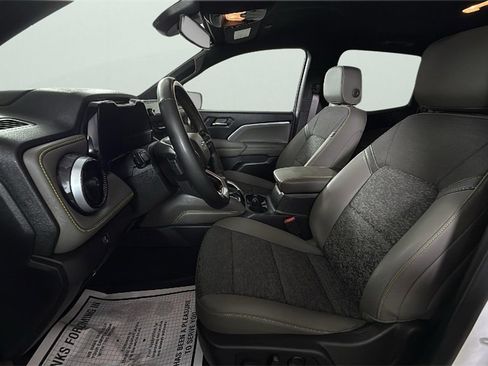 Used 2024 Chevrolet Colorado ZR2 w/ Technology Package image 18