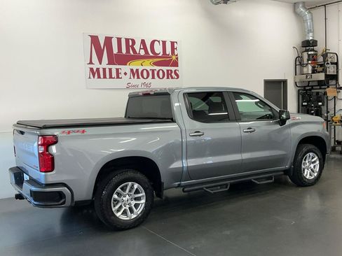 Used 2023 Chevrolet Silverado 1500 RST w/ Z71 Off-Road Package AWD/4WD image 7