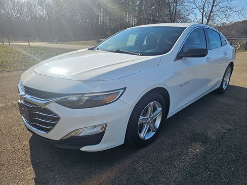 Used 2023 Chevrolet Malibu LS image 12