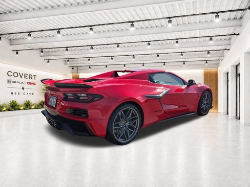 Used 2024 Chevrolet Corvette Z06 RWD image 13