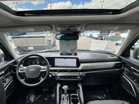 Used 2025 Kia Telluride EX w/ EX Captain's Chair Package FWD image 54