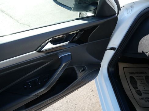 Used 2019 Volkswagen Jetta R-Line image 16