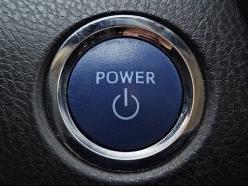 Used 2022 Toyota Camry SE w/ Convenience Package FWD image 20