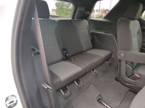 Used 2023 Chevrolet Traverse LT AWD/4WD image 9