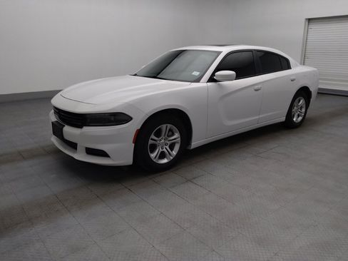 Used 2022 Dodge Charger SXT w/ Leather Interior Group RWD image 2
