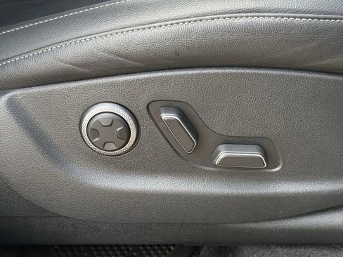 Used 2024 Genesis GV80 2.5T AWD/4WD image 30