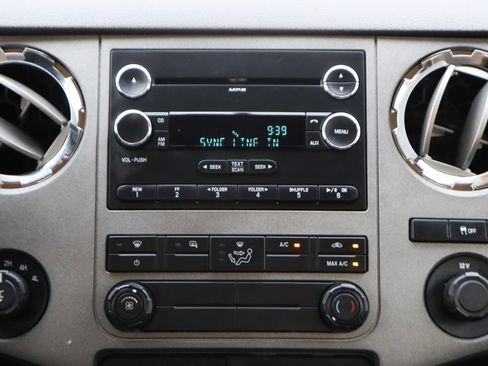 Used 2011 Ford F250 XLT w/ XLT Premium Pkg AWD/4WD image 24