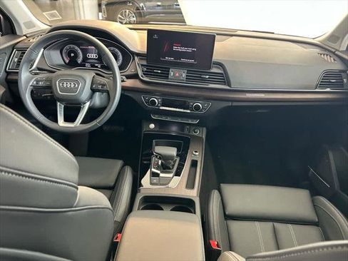 Certified 2025 Audi Q5 2.0T Premium Plus image 17