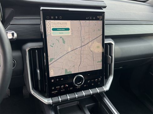 Used 2025 GMC Acadia Elevation image 13