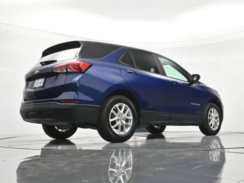 Used 2023 Chevrolet Equinox LS w/ LS Convenience Package FWD image 39