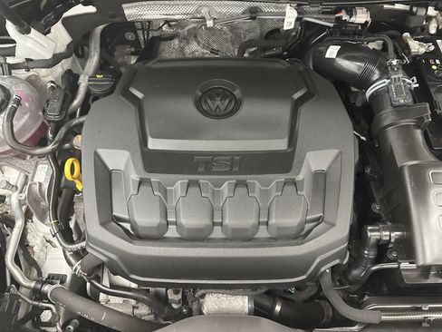 Used 2022 Volkswagen Tiguan SE image 26