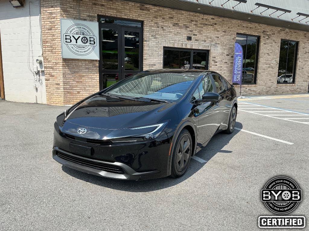 Used 2023 Toyota Prius LE FWD image 1