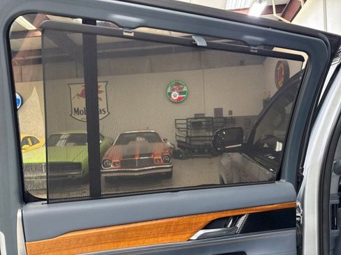 Used 2022 Jeep Grand Wagoneer Series II w/ Premium Group II image 54