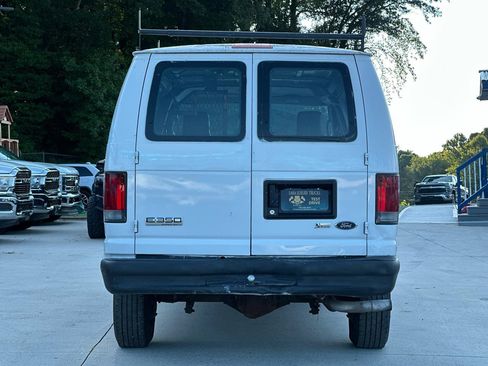 Used 2010 Ford E-350 and Econoline 350 Super Duty RWD image 6