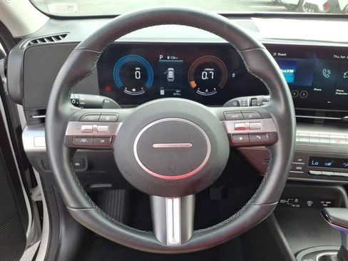 Used 2025 Hyundai Kona SEL FWD image 20