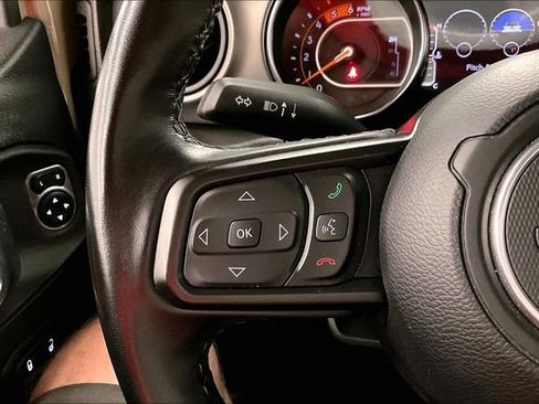 Used 2022 Jeep Gladiator Sport AWD/4WD image 27
