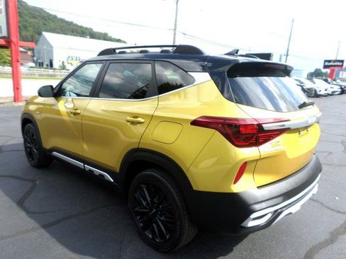 Used 2022 Kia Seltos Nightfall Edition AWD/4WD image 7