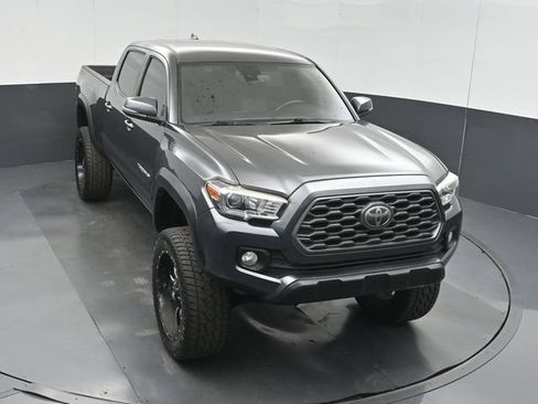 Used 2020 Toyota Tacoma TRD Off-Road AWD/4WD image 44