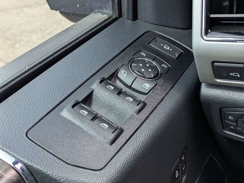 Used 2022 Ford F250 Lariat w/ Lariat Value Package AWD/4WD image 25