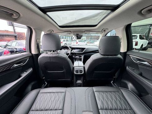 Used 2023 Buick Envision Avenir image 11