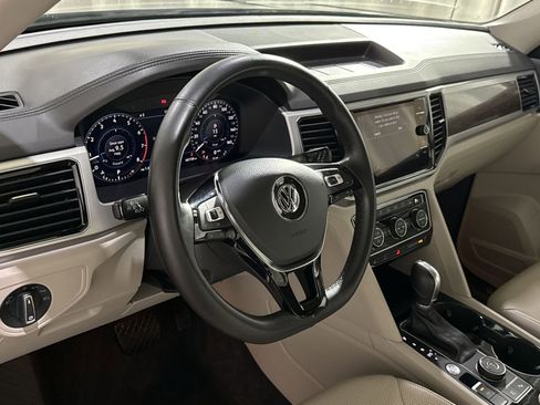 Used 2018 Volkswagen Atlas SEL Premium AWD/4WD image 16