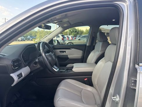 Used 2023 Honda Pilot EX-L image 18