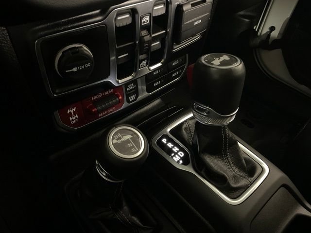 Used 2024 Jeep Wrangler Unlimited Rubicon w/ Technology Group AWD/4WD image 23