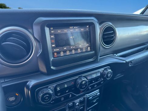 Used 2020 Jeep Gladiator Sport w/ Quick Order Package 24S AWD/4WD image 22