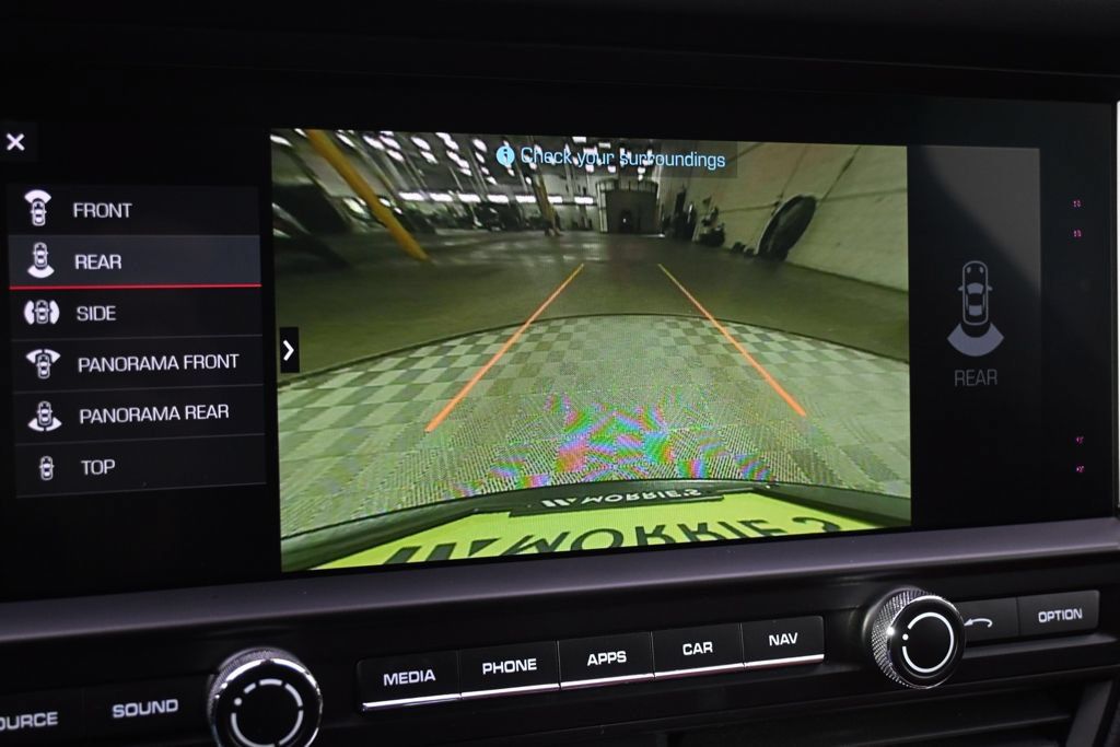 Used 2021 Porsche Macan AWD/4WD image 32